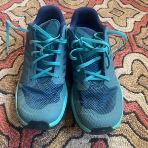 Salomon Mens US 11 EUR 44 Outline Hiking/ Trail Shoes with Superfeet Insoles